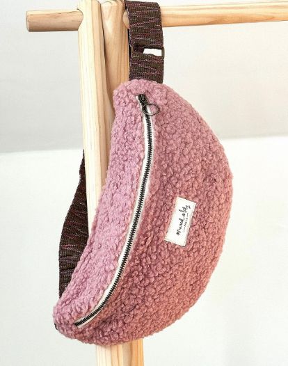 [241118_8221] Sac Banane Moumoute Rose - Marcel & Lily